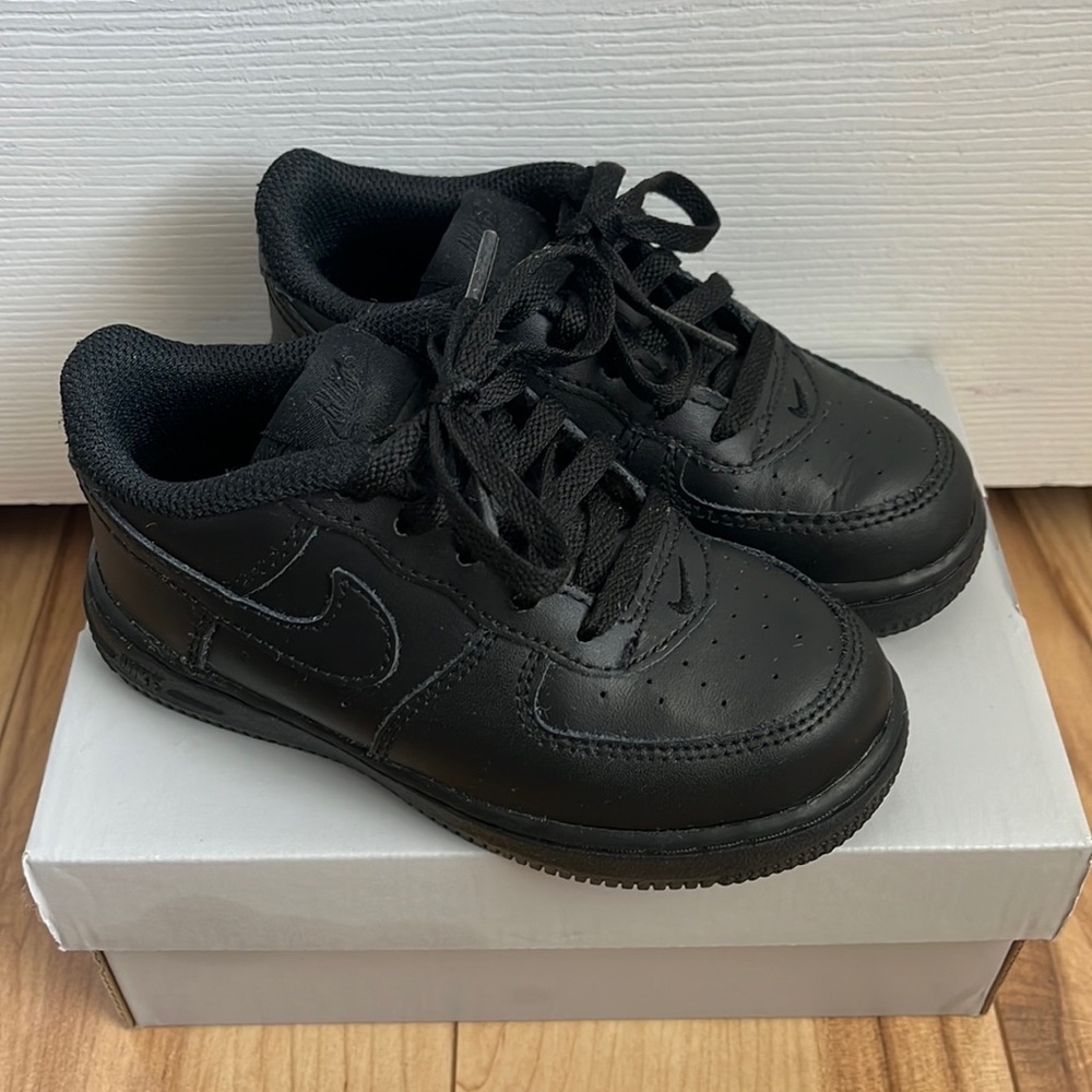 Nike Force 1 LE all black size 9 toddler